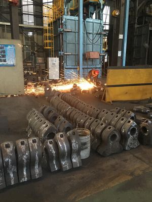 Crusher à impact en acier à haute teneur en manganèse personnalisé