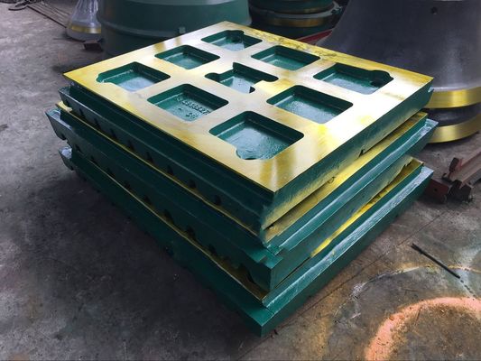 C105 C106 Plaque à mâchoires pour le concasseur à mâchoires standard EN124 pour les besoins de concassage dans les mines de minerai