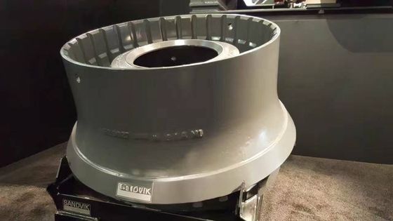 Concave et manteau d'acier à haute teneur en manganèse utilisés dans la machine minière H6800 concasseur à cônes