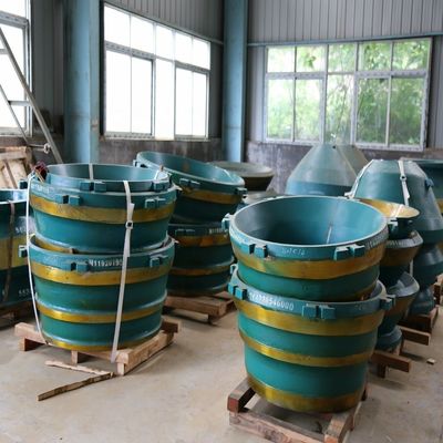 Acier à haute teneur en manganèse GP200 concasseur à cônes Parties d'usure Manteau et concave avec compétitif