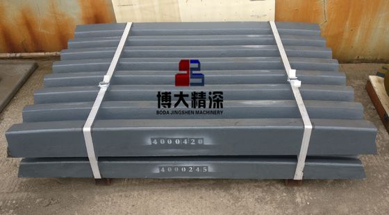 Crusher CJ408 CJ409 Pièces de rechange résistantes à l'usure Plaque de mâchoire fixe pour l'exploitation minière d'énergie