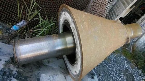 GP220 Assemblage de la tête des pièces de rechange du concasseur de pierre Technologie de pointe pour des résultats optimaux