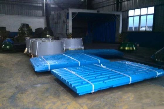 Pièces usées de concasseur à mâchoires en acier à haute teneur en manganèse avec technologie de forgeage et d'usinage
