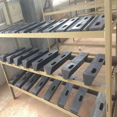 Barre de serrage en acier à haute teneur en manganèse pour broyeur à mâchoires CJ408 409 411 412 Poids 799 kg