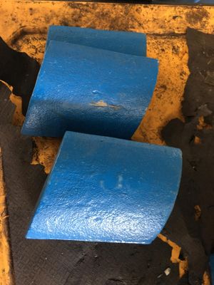 Plaque d'usure à haute teneur en chrome pour l'extraction de minerai VSI Pièces détachées de concasseur CV217 CV228 CV229