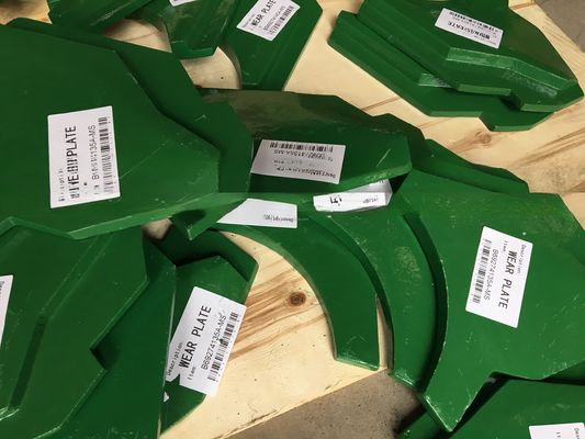 Plaque d'usure utilisée B6900 VSI pour pièces de concasseur à cône à impact d'arbre vertical dans l'extraction de minerai