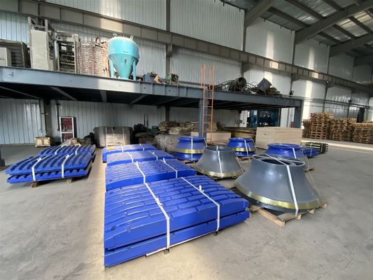 Plaques d'usure des broyeurs à mâchoires en acier à haute teneur en manganèse pour les opérations minières durables