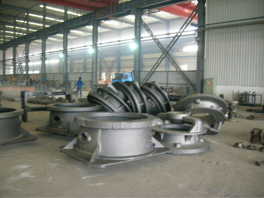 Forgeage d'usinage cadre inférieur pour GP500S concasseur à cône utilisé dans le processus d'extraction de minerai