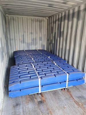 Pièces de rechange pour concasseur à cône en acier à haute teneur en manganèse et plaque de mâchoire OEM pour concasseur à mâchoires